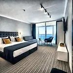 Eskada Hotell 3*