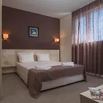 Hotell Eskada 3*