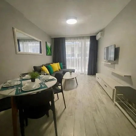 Eskada - Free Parking 3*