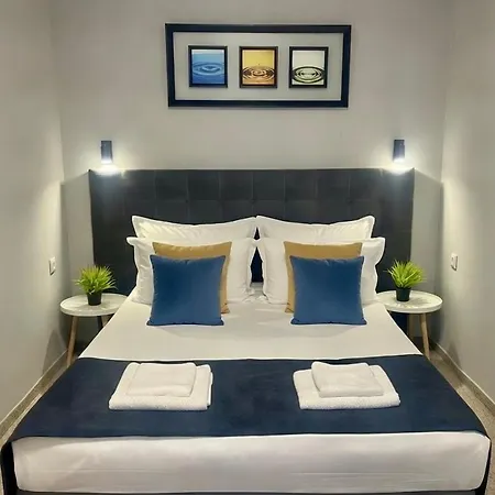 Eskada - Free Parking Hotell