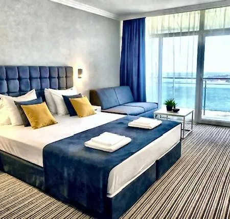 Eskada - Free Parking 3*
