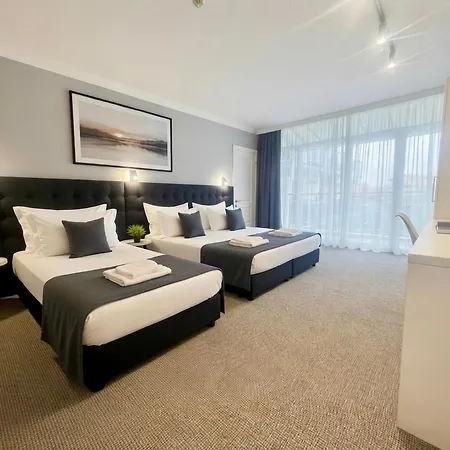 Eskada - Free Parking 3*