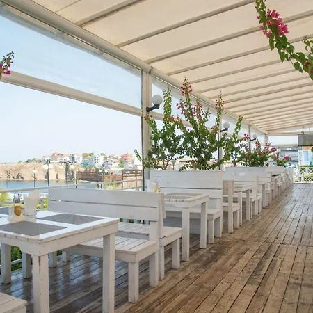 Hotel Eskada Ahtopol